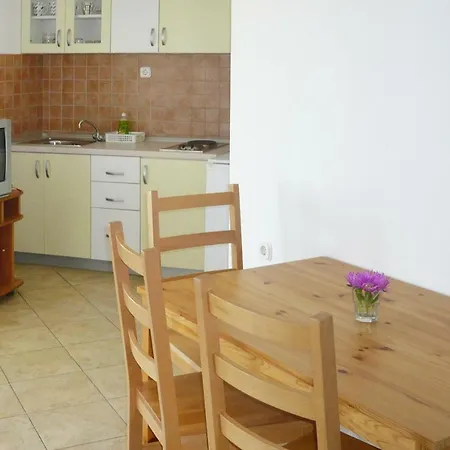 Apartments Munivrana Omis - Nemira - Cdm05018-Cyb Prázdninový dům Omiš