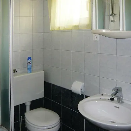 Apartments Munivrana Omis - Nemira - Cdm05018-Cyb
